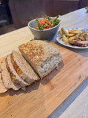 Gehaktbrood met boontjes in tomatensaus en krieltjes uit de airfryer