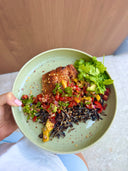 Zalm met wilde rijst & frisse mango-avocadosalsa